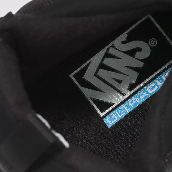 Vans WMNS Ultrarange Exo
Black/Black
VN0A4BVSBKA
Boots UltraRange EXO Hi MTE-2 - Picture 7 of 16